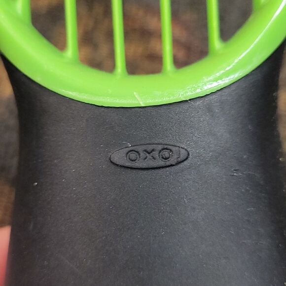 OXO Good Grips 3-in-1 Avocado Slicer #2 - Picture 2 of 5